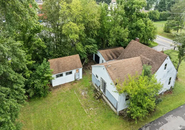 Photo 3 of Sale Pending at 3224 Bass Rd, Fort Wayne, IN 46808 | MLS# 202632608 | Listing updated on 2026-08-26