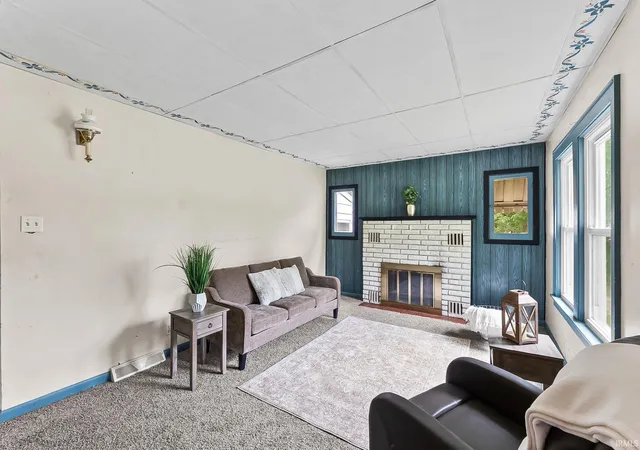 Photo 3 of Sale Pending at 3224 Bass Rd, Fort Wayne, IN 46808 | MLS# 202632608 | Listing updated on 2026-08-26