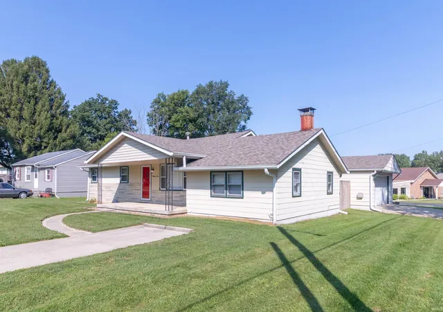 Photo 3 of Sale Pending at 1405 Criswell St, New Castle, IN 47362 | MLS# 202632616 | Listing updated on 2026-09-08