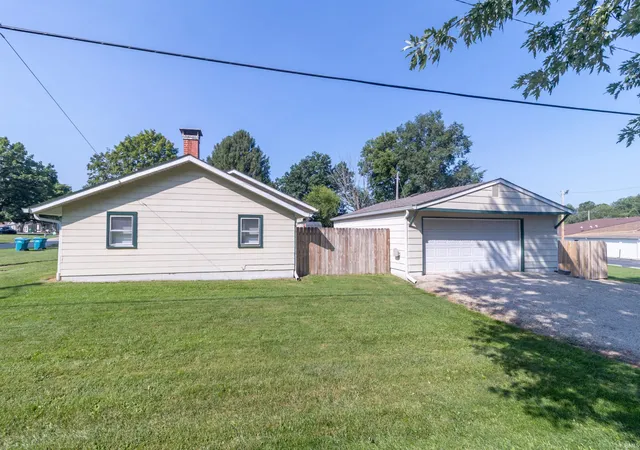 Photo 3 of Sale Pending at 1405 Criswell St, New Castle, IN 47362 | MLS# 202632616 | Listing updated on 2026-09-08