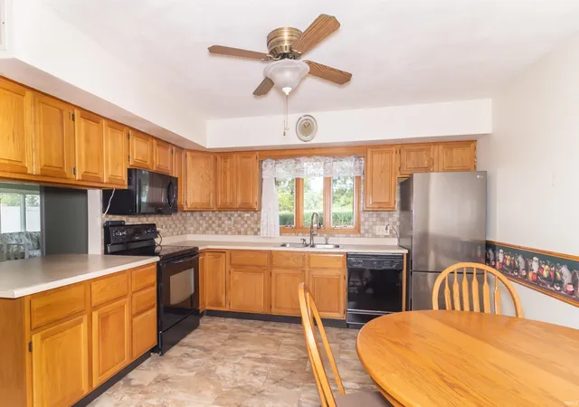 Photo 3 of Sale Pending at 2238 N 100 West, Hartford City, IN 47348 | MLS# 202632619 | Listing updated on 2026-08-31