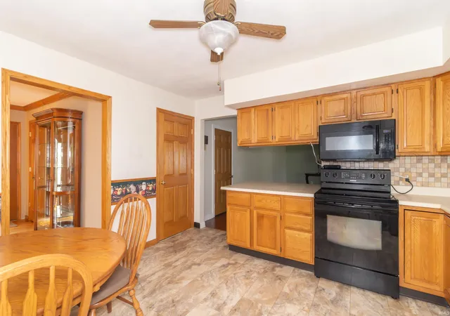 Photo 4 of Sale Pending at 2238 N 100 West, Hartford City, IN 47348 | MLS# 202632619 | Listing updated on 2026-08-31