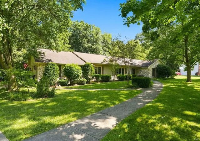Photo 2 of Sale Pending at 10724 Morning Mist Trl, Fort Wayne, IN 46804 | MLS# 202632625 | Listing updated on 2026-08-23