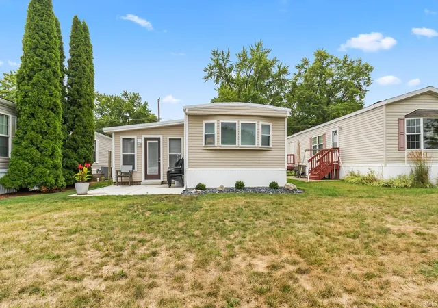 Photo 2 of Manufactured home for sale at 215 Ln 101a Hamilton Lake #37, Hamilton, IN 46742 | MLS# 202632627 | Listing updated on 2026-09-08