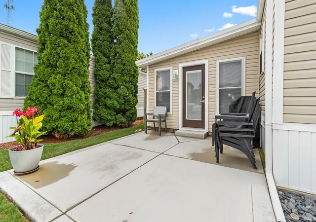 Photo 3 of Manufactured home for sale at 215 Ln 101a Hamilton Lake #37, Hamilton, IN 46742 | MLS# 202632627 | Listing updated on 2026-09-08