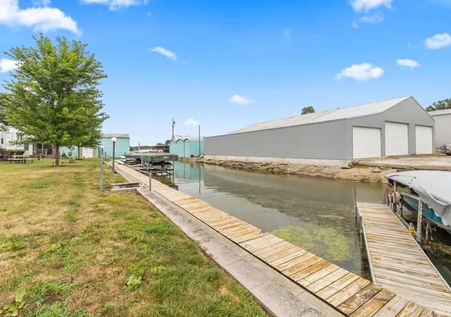 Photo 4 of Manufactured home for sale at 215 Ln 101a Hamilton Lake #37, Hamilton, IN 46742 | MLS# 202632627 | Listing updated on 2026-09-08