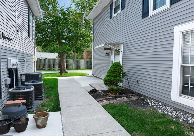 Photo 3 of Condo for sale at 5026 Woodmark Dr, Fort Wayne, IN 46815 | MLS# 202632629 | Listing updated on 2026-10-02