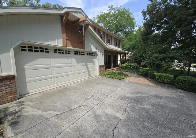 Photo 3 of Manufactured home for sale at 4908 Oak Mast Trl, Fort Wayne, IN 46804 | MLS# 202632634 | Listing updated on 2026-09-18
