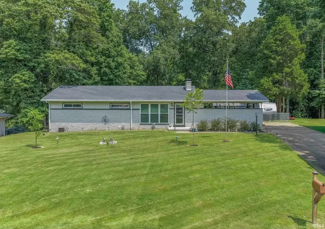 Photo 1 of Sale Pending at 1409 Brookdale Dr, Evansville, IN 47720 | MLS# 202632652 | Listing updated on 2026-09-02