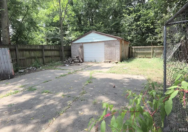 Photo 15 of Manufactured home for sale at 1609 S Morton Ave, Evansville, IN 47713 | MLS# 202632668 | Listing updated on 2026-08-11