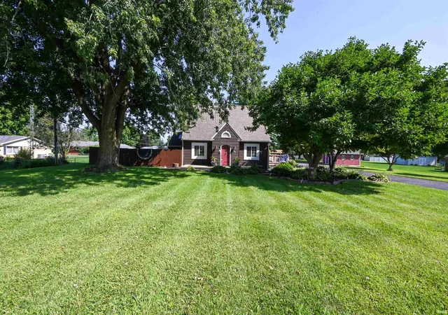 Photo 2 of Single family home for sale at 708 E Alto Rd, Kokomo, IN 46902 | MLS# 202632669 | Listing updated on 2026-10-19