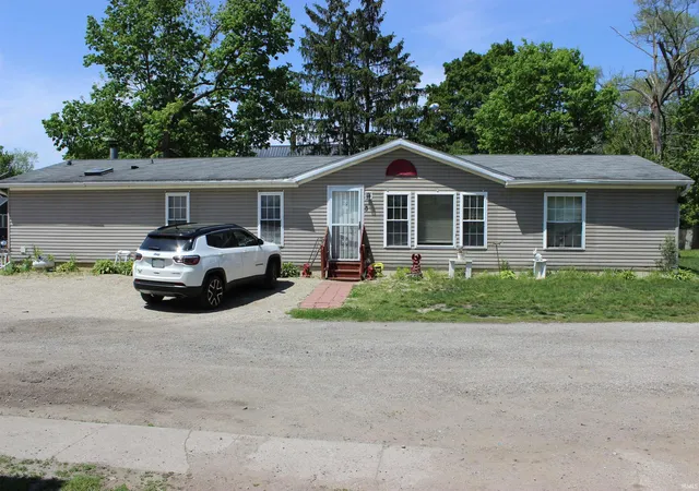 Photo 1 of Manufactured home for sale at (Undisclosed), Elkhart, IN 46516 | MLS# 202632677 | Listing updated on 2026-09-16