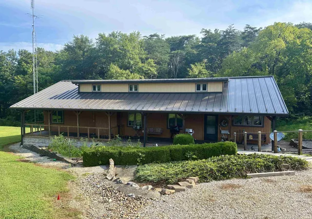 Manufactured home for sale at 2617 E State Rd 64, Winslow, IN 47598 | MLS# 202632680