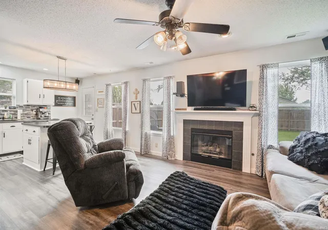 Photo 2 of Manufactured home for sale at 1903 Meghan Ct, Kokomo, IN 46901 | MLS# 202632683 | Listing updated on 2026-08-11