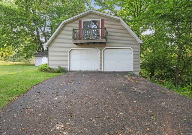 Photo 4 of Manufactured home for sale at 260 Cavins Ln, Bloomfield, IN 47424 | MLS# 202632735 | Listing updated on 2026-09-11