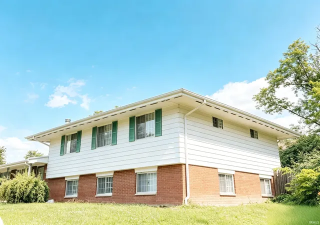 Photo 2 of Manufactured home for sale at 222 Schilling St, West Lafayette, IN 47906 | MLS# 202632751 | Listing updated on 2026-08-12