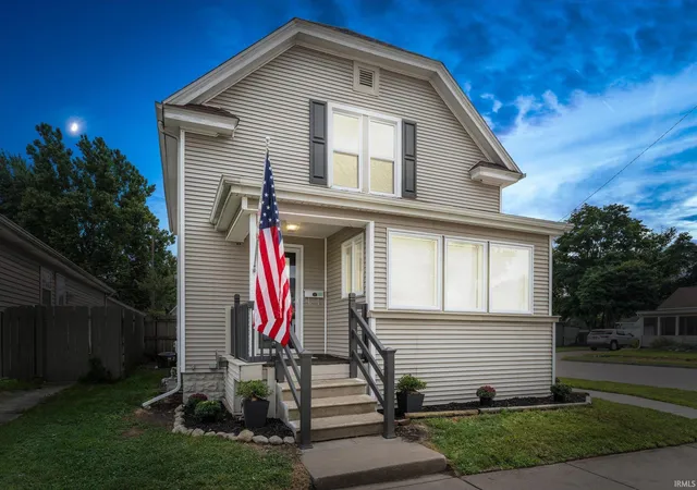 Photo 2 of Sale Pending at 135 W Broadway St, Mishawaka, IN 46545 | MLS# 202632777 | Listing updated on 2026-08-26