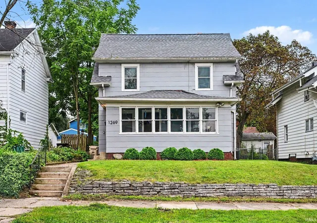 Photo 1 of Sale Pending at 1269 Woodward Ave, South Bend, IN 46616 | MLS# 202632778 | Listing updated on 2026-08-28
