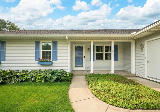 Photo 3 of Manufactured home for sale at 18980 Cedar Ml Ct, South Bend, IN 46637 | MLS# 202632783 | Listing updated on 2026-09-21