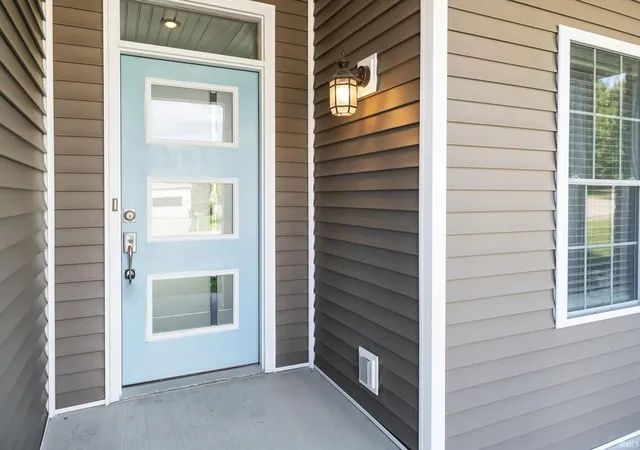 Photo 2 of Manufactured home for sale at 4442 S Carberry Ct, Bloomington, IN 47401 | MLS# 202632808 | Listing updated on 2026-08-12