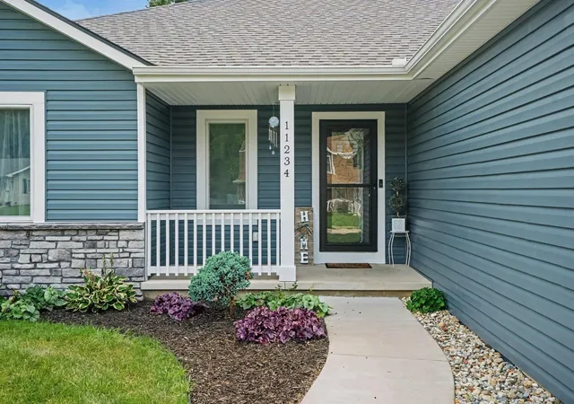 Photo 2 of Sale Pending at 11234 Archer St, Mishawaka, IN 46544 | MLS# 202632819 | Listing updated on 2026-08-17