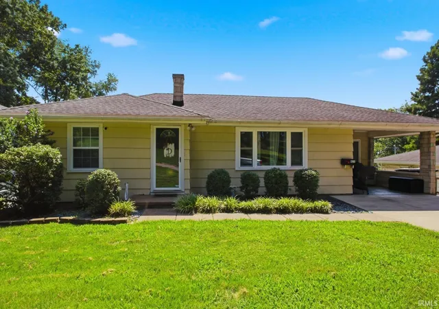 Photo 2 of Sale Pending at 621 Helfrich Ln, Evansville, IN 47712 | MLS# 202632826 | Listing updated on 2026-09-16