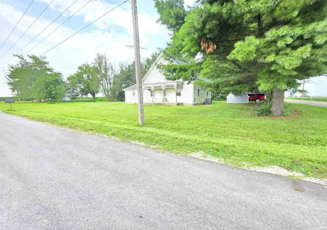 Photo 2 of Sale Pending at 9530 S County Rd 50 E, Galveston, IN 46932 | MLS# 202632841 | Listing updated on 2026-08-20