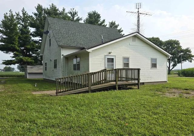 Photo 3 of Sale Pending at 9530 S County Rd 50 E, Galveston, IN 46932 | MLS# 202632841 | Listing updated on 2026-08-20