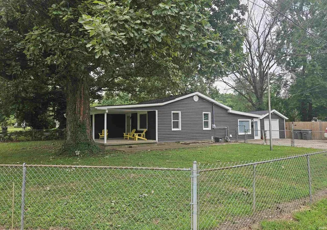 Photo 3 of Manufactured home for sale at 2701 S Weinbach Ave, Evansville, IN 47714 | MLS# 202632850 | Listing updated on 2026-09-17