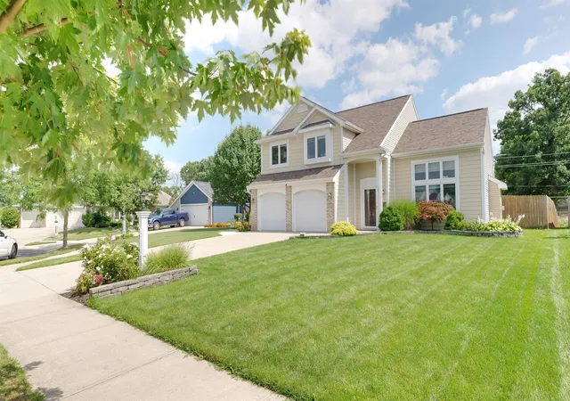 Photo 1 of Sale Pending at 7214 Sandyridge Pl, Fort Wayne, IN 46835 | MLS# 202632856 | Listing updated on 2026-09-23