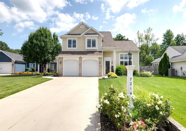 Photo 2 of Sale Pending at 7214 Sandyridge Pl, Fort Wayne, IN 46835 | MLS# 202632856 | Listing updated on 2026-09-23