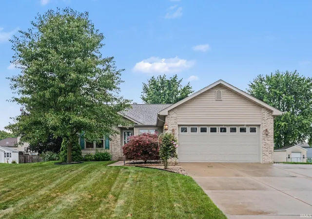 Photo 2 of Sale Pending at 3809 Streamview Ct, Mishawaka, IN 46544 | MLS# 202632864 | Listing updated on 2026-08-21