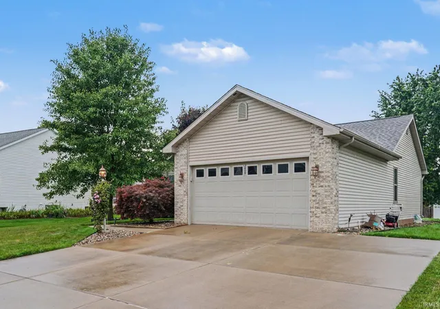 Photo 3 of Sale Pending at 3809 Streamview Ct, Mishawaka, IN 46544 | MLS# 202632864 | Listing updated on 2026-08-21