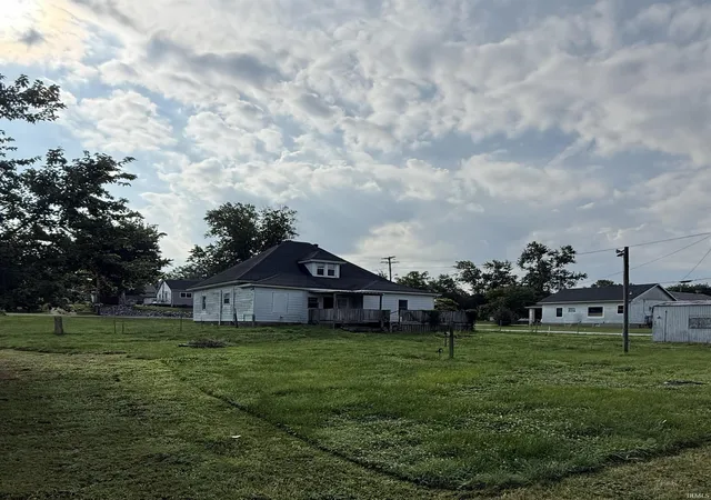 Photo 4 of Single family home for sale at 200 N Center St, Francisco, IN 47649 | MLS# 202632865 | Listing updated on 2026-09-18