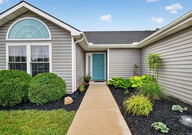 Photo 3 of Manufactured home for sale at 8010 Wethersfield Cvs, Fort Wayne, IN 46835 | MLS# 202632884 | Listing updated on 2026-08-13