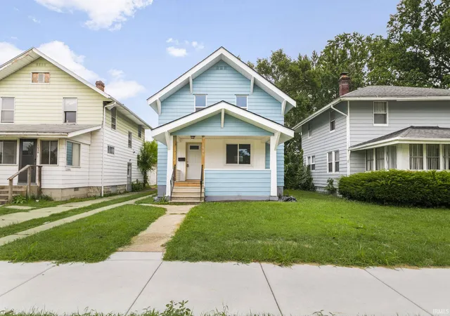 Photo 2 of Manufactured home for sale at 1046 Lawndale Ave, South Bend, IN 46628 | MLS# 202632892 | Listing updated on 2026-08-13