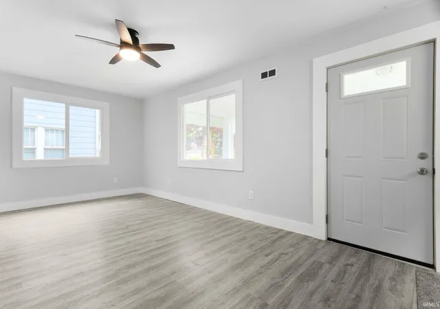 Photo 3 of Manufactured home for sale at 1046 Lawndale Ave, South Bend, IN 46628 | MLS# 202632892 | Listing updated on 2026-08-13