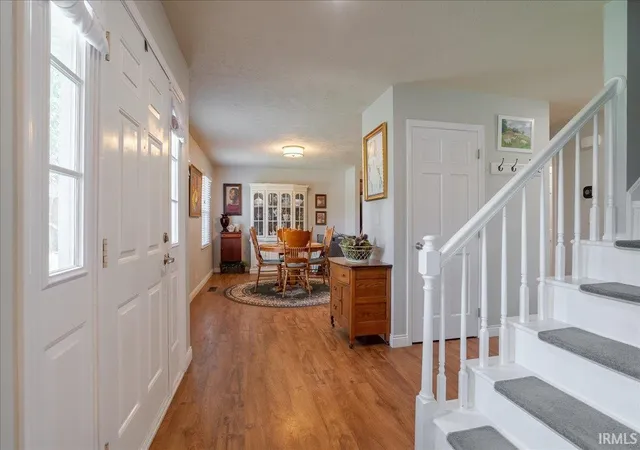 Photo 3 of Sale Pending at 918 Stahl Ct, Evansville, IN 47715 | MLS# 202632905 | Listing updated on 2026-10-04