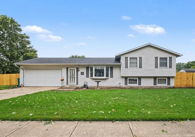 Photo 1 of Sale Pending at 3002 Blanchard Dr, Mishawaka, IN 46544 | MLS# 202632913 | Listing updated on 2026-09-01