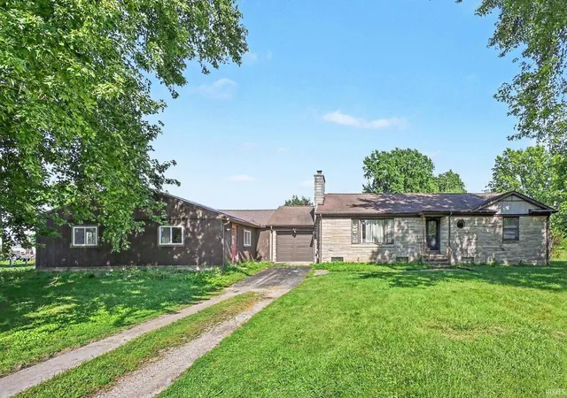 Photo 1 of Sale Pending at 211 N Troutman St, Kewanna, IN 46939 | MLS# 202632916 | Listing updated on 2026-09-11