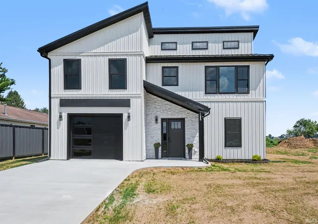 Photo 2 of Manufactured home for sale at 11880 N Robin Hood Rd, Cromwell, IN 46732 | MLS# 202632922 | Listing updated on 2026-09-11