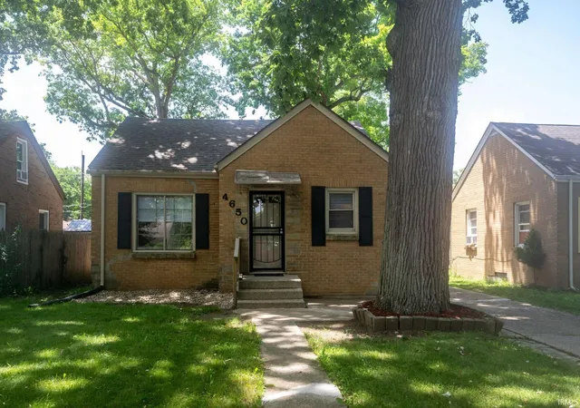 Photo 2 of Manufactured home for sale at 4650 Monroe St, Fort Wayne, IN 46806 | MLS# 202632934 | Listing updated on 2026-08-13
