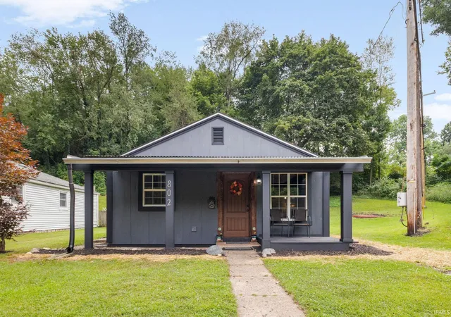 Photo 1 of Sale Pending at 802 E Chippewa Ave, South Bend, IN 46614 | MLS# 202632943 | Listing updated on 2026-09-19