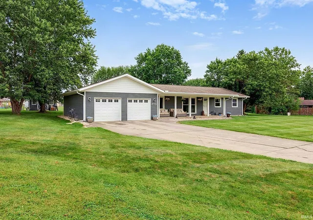 Photo 3 of Manufactured home for sale at 1604 Broadview Dr, Marion, IN 46952 | MLS# 202632947 | Listing updated on 2026-08-21