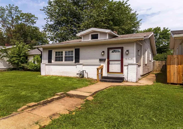 Photo 2 of Manufactured home for sale at 1418 E Jackson Ave, Evansville, IN 47714 | MLS# 202632956 | Listing updated on 2026-09-10