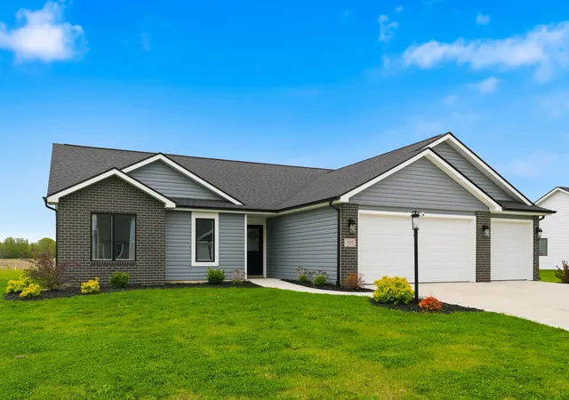 Photo 2 of Manufactured home for sale at 305 Cottonwood Ct, Markle, IN 46770 | MLS# 202632959 | Listing updated on 2026-08-25