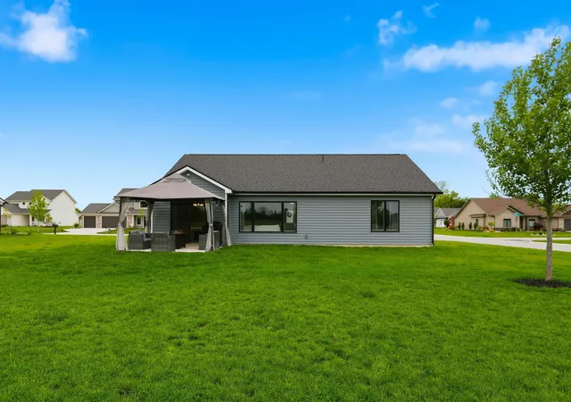 Photo 31 of Manufactured home for sale at 305 Cottonwood Ct, Markle, IN 46770 | MLS# 202632959 | Listing updated on 2026-08-25