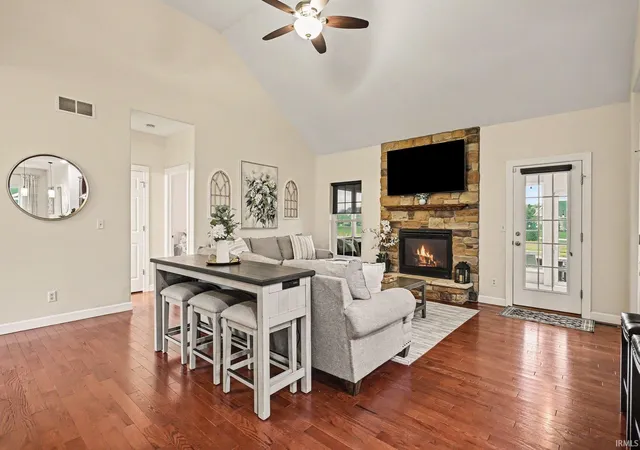 Photo 3 of Sale Pending at 533 Lake Park Dr, Valparaiso, IN 46385 | MLS# 202632962 | Listing updated on 2026-08-28