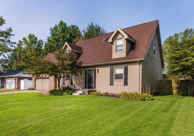 Photo 1 of Sale Pending at 641 Woodbriar Ct, Evansville, IN 47715 | MLS# 202632972 | Listing updated on 2026-09-06