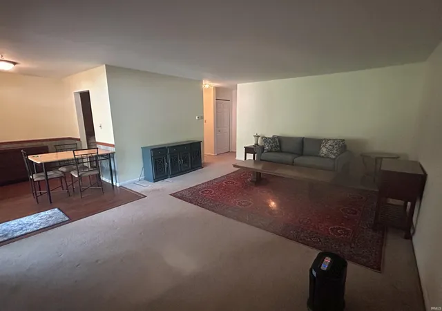 Photo 3 of Sale Pending at 2500 Topsfield Rd #923, South Bend, IN 46614 | MLS# 202632986 | Listing updated on 2026-08-21